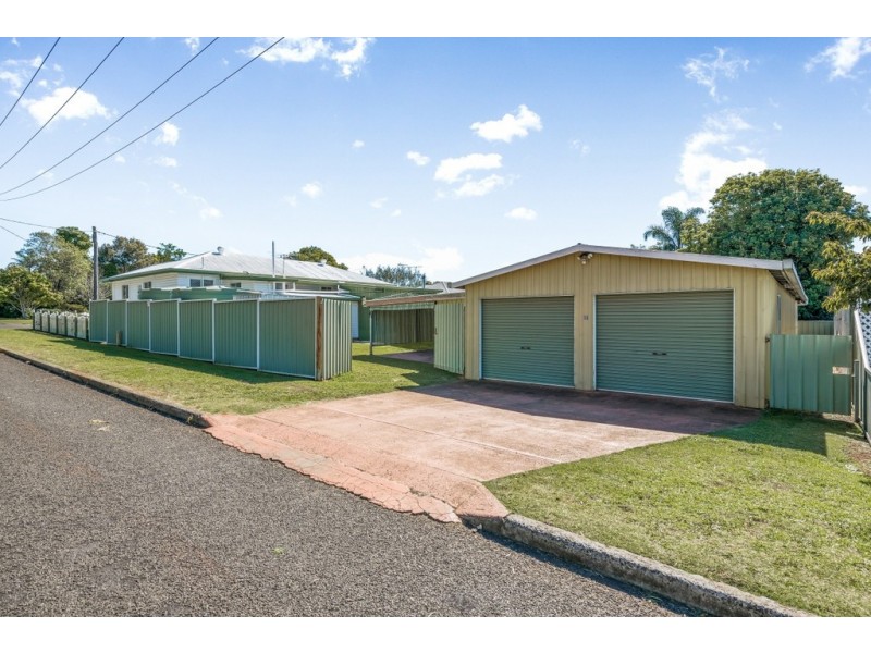 8 Blackwood Street, Harristown QLD 4350