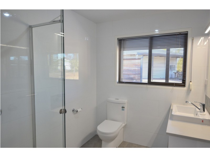 8 Clifford Street, Meringandan West QLD 4352