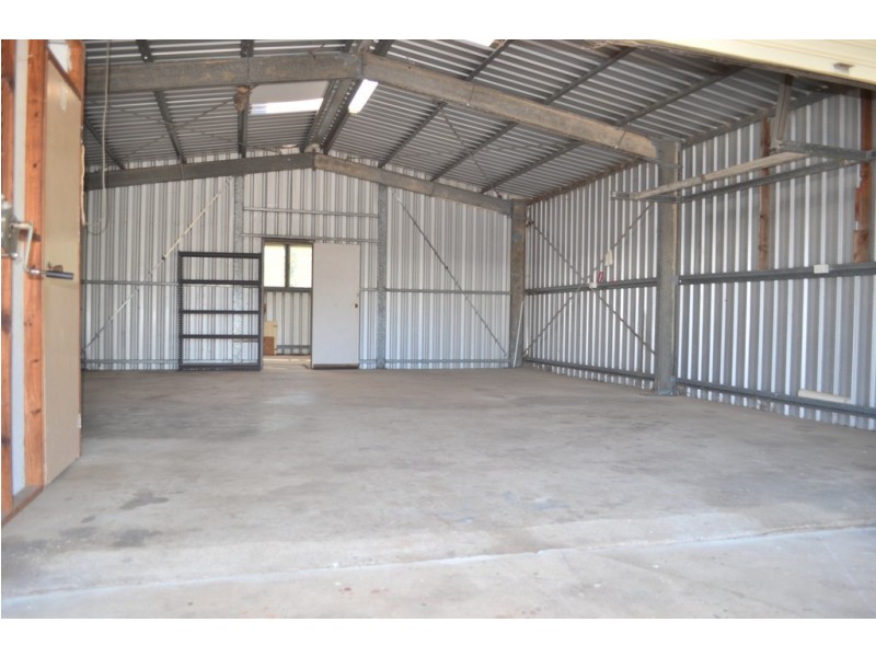 8 Clifford Street, Meringandan West QLD 4352