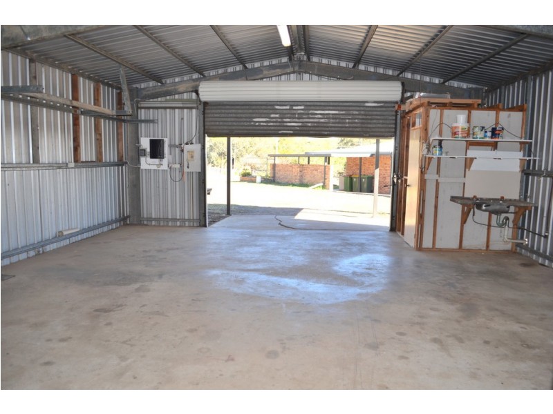 8 Clifford Street, Meringandan West QLD 4352