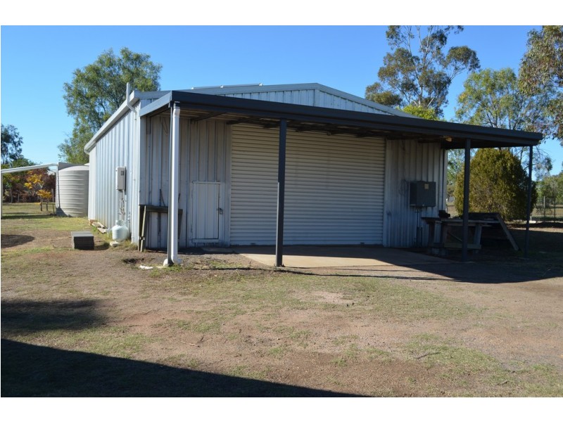 8 Clifford Street, Meringandan West QLD 4352