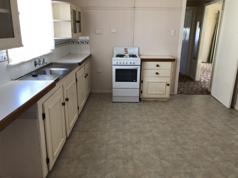 4 Dodd Street, Newtown QLD 4350