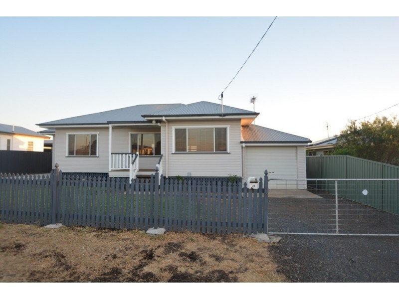 23 Free Street, Nobby QLD 4360