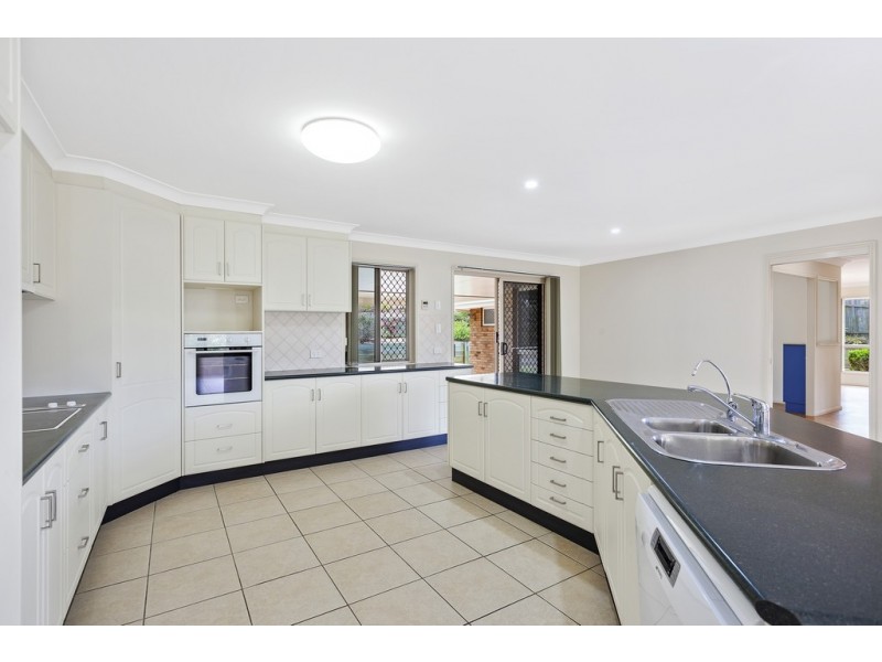 62 Barlow Street, Wilsonton QLD 4350
