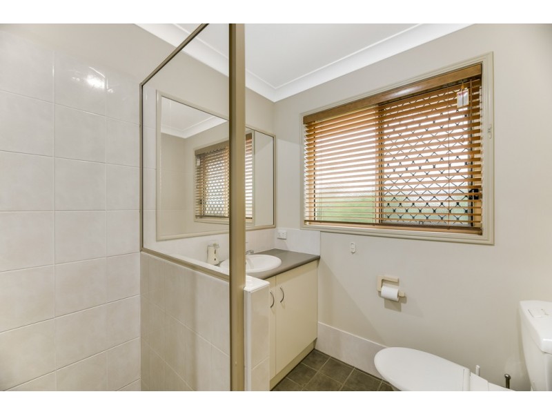 4a Llewellyn Street, Centenary Heights QLD 4350