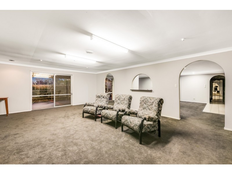 15 Hendy Street, Cranley QLD 4350