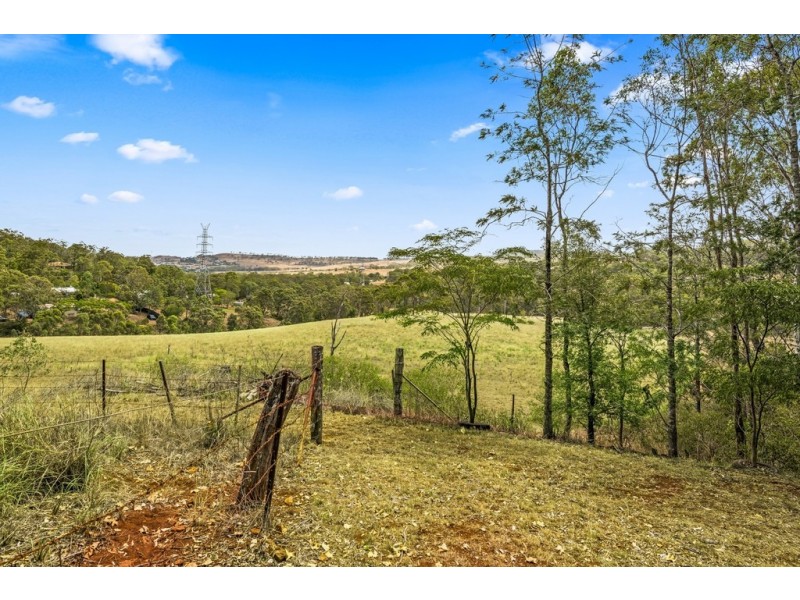 12454 New England Highway, Top Camp QLD 4350