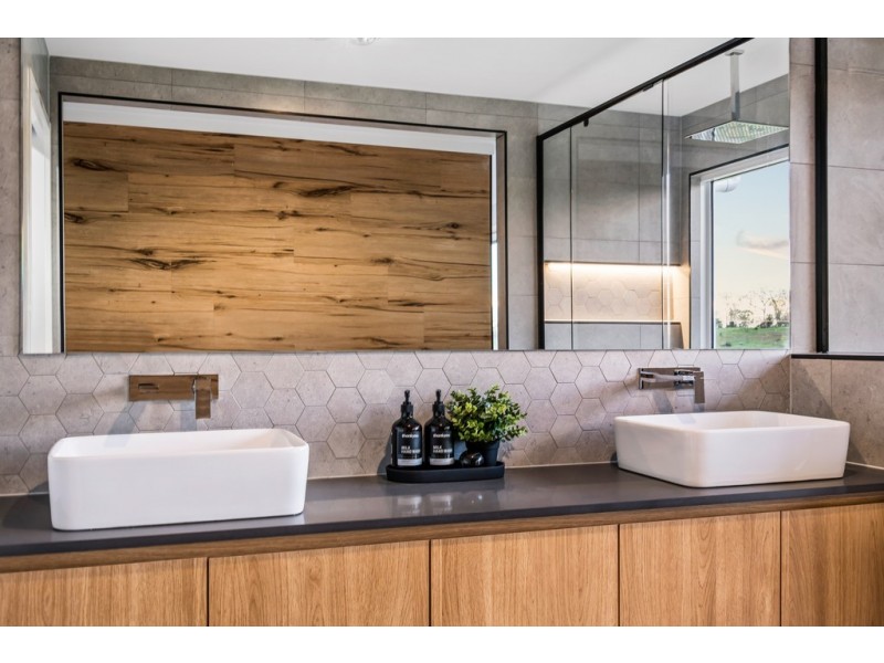 51 Federation Drive, Highfields QLD 4352