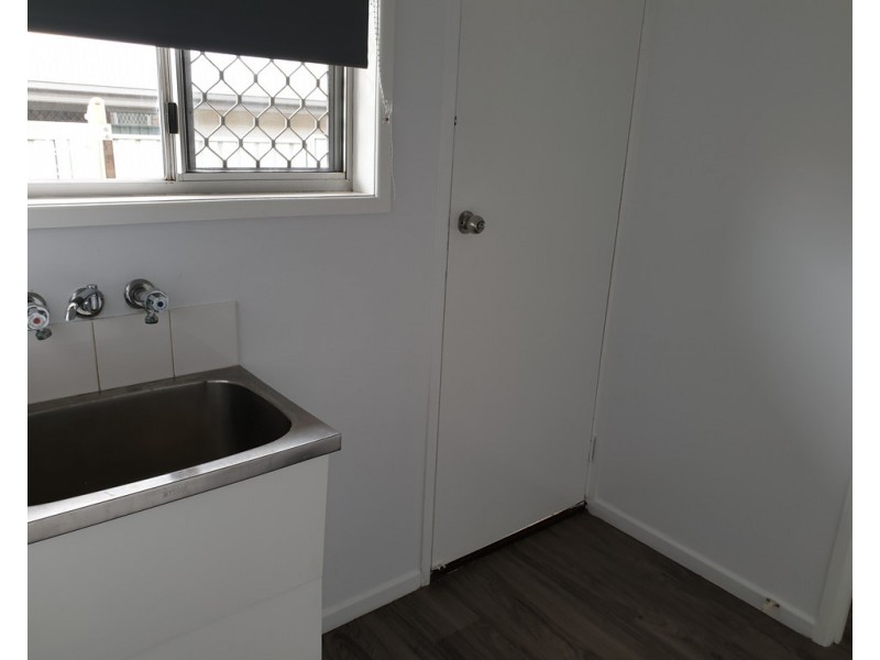 1/28A Ascot Street, Newtown QLD 4350