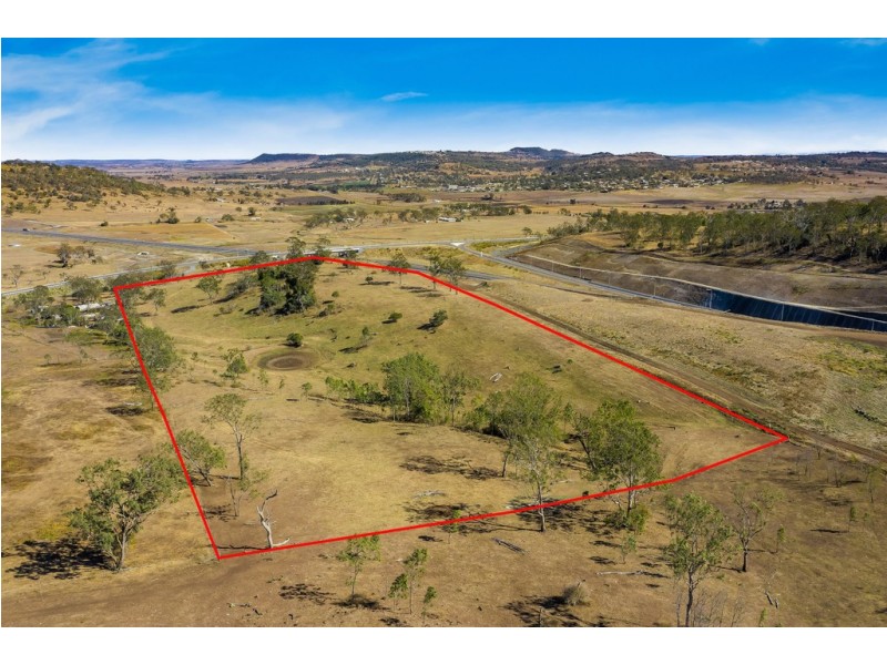 82-100 Boundary Street, Cranley QLD 4350