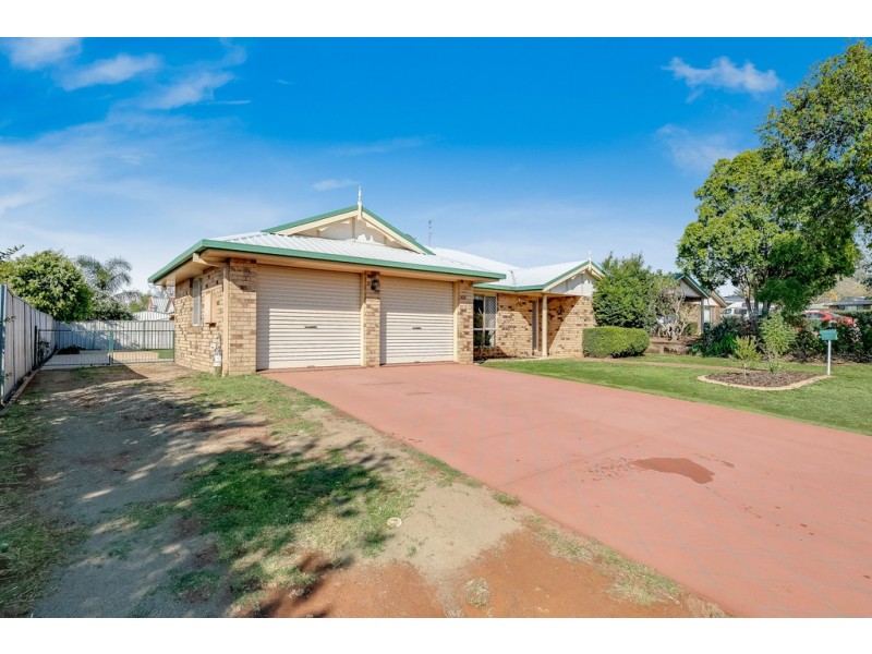 10 Donna Court, Kearneys Spring QLD 4350