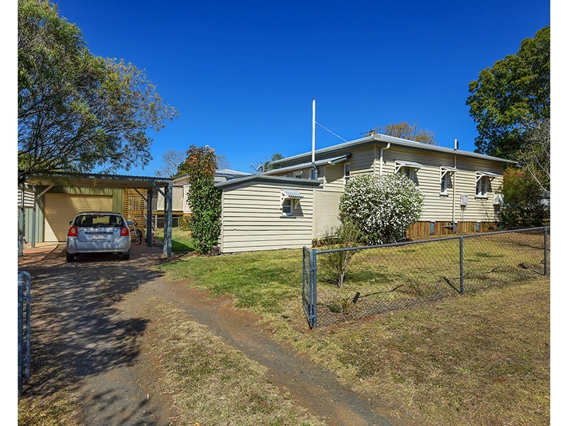 7 Roseberry Street, North Toowoomba QLD 4350