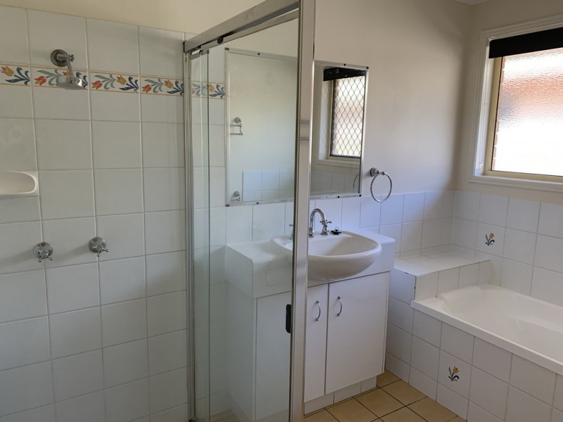 46 Jutsum Street, Middle Ridge QLD 4350