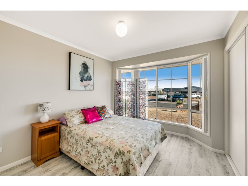 19 Joann Court, Oakey QLD 4401