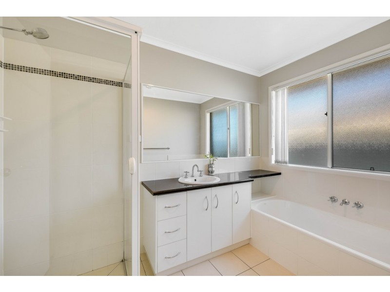 19 Joann Court, Oakey QLD 4401