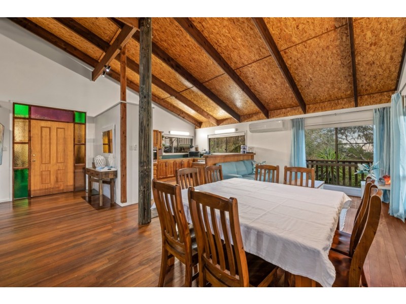 11 Hillview Court, Top Camp QLD 4350