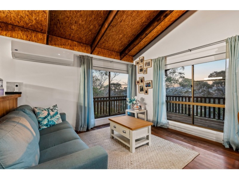 11 Hillview Court, Top Camp QLD 4350