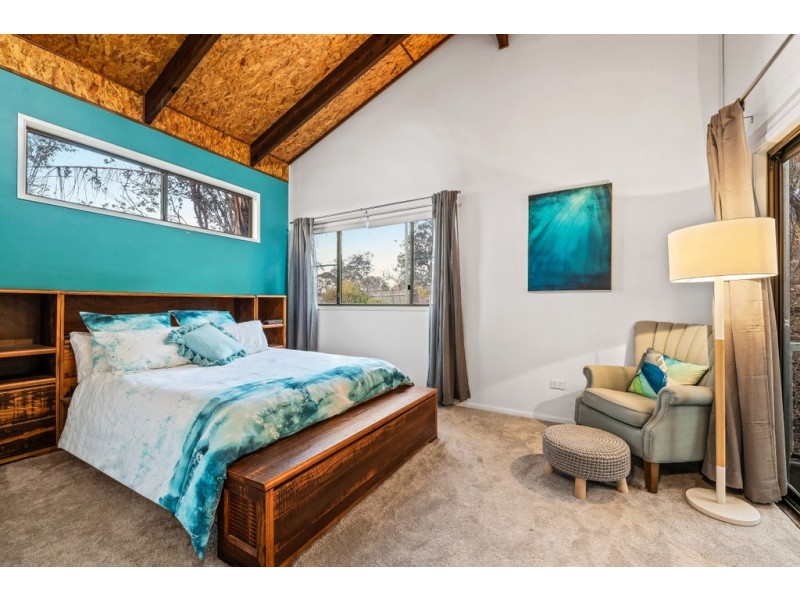 11 Hillview Court, Top Camp QLD 4350