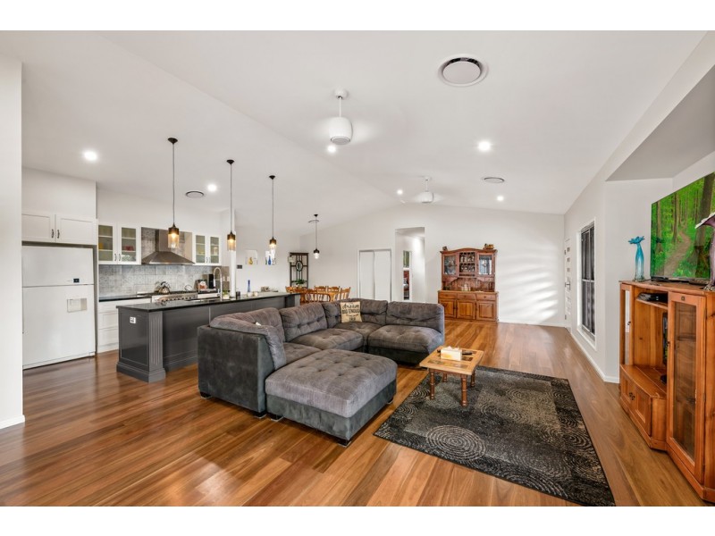 658 Rockmount Road, Preston QLD 4352