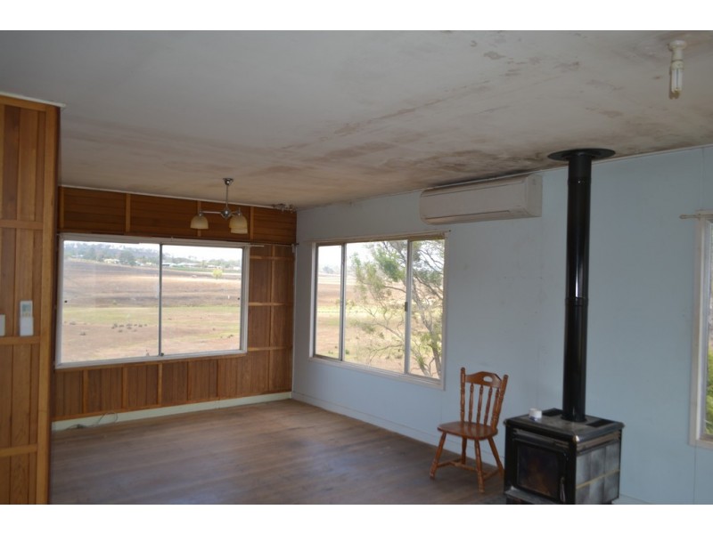 66 Willis Road, Meringandan West QLD 4352