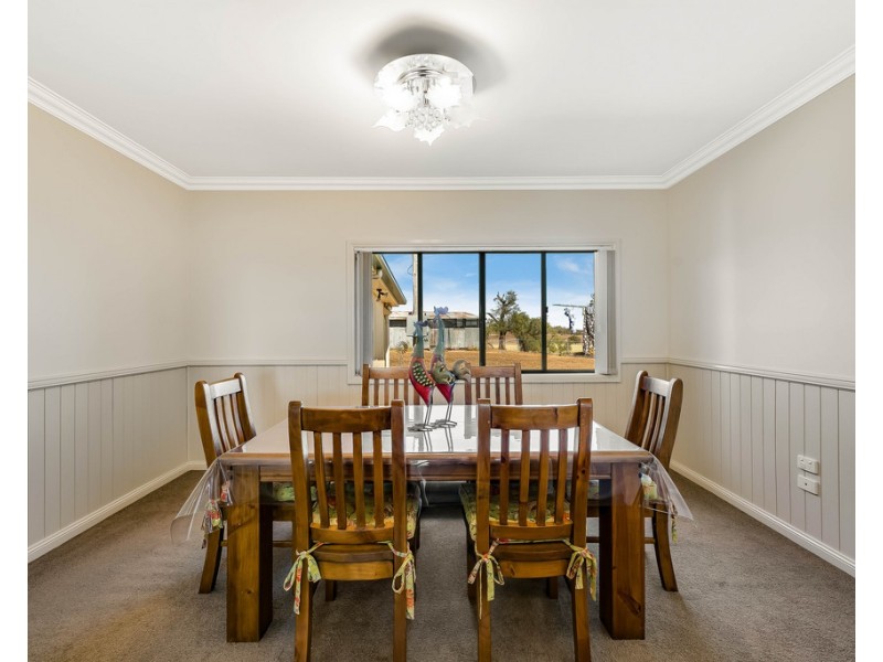 102 Crighton Road, Biddeston QLD 4401
