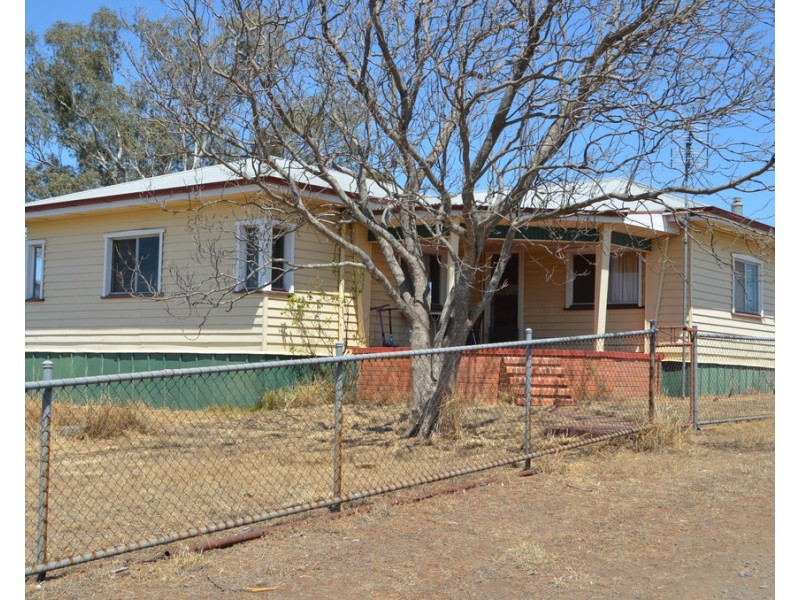 102 Crighton Road, Biddeston QLD 4401