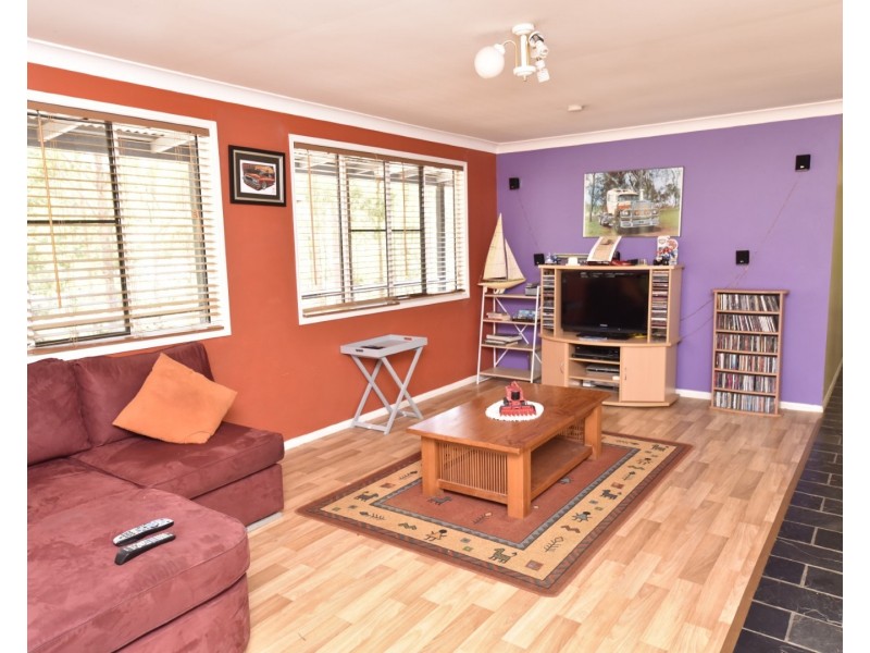 74 Koreelah Street, Upper Lockyer QLD 4352