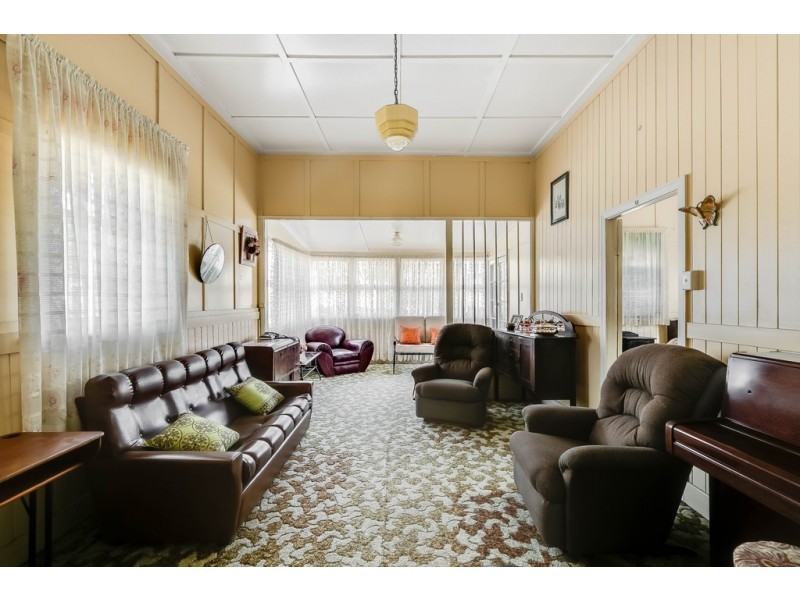 787 Ruthven Street, South Toowoomba QLD 4350