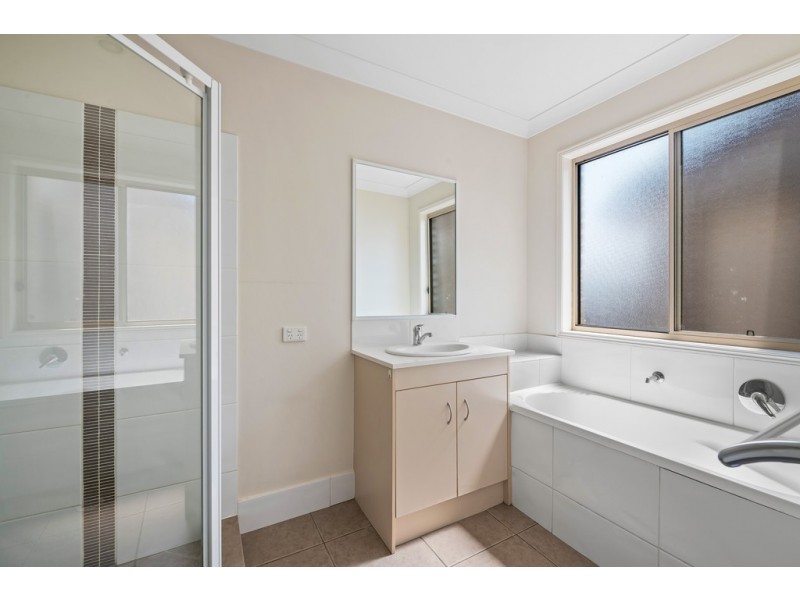 678 Greenwattle Street, Harristown QLD 4350