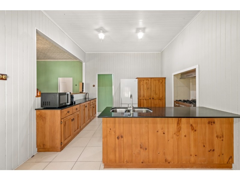 110 Jellicoe Street, North Toowoomba QLD 4350