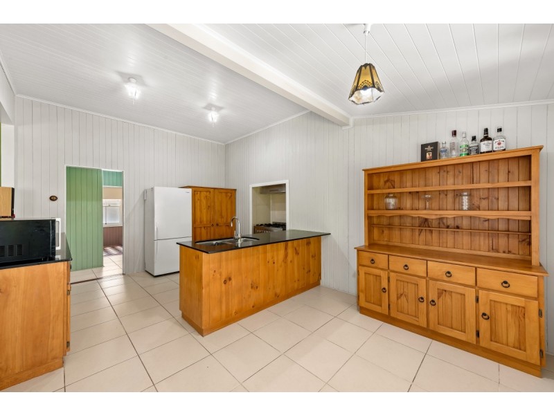 110 Jellicoe Street, North Toowoomba QLD 4350