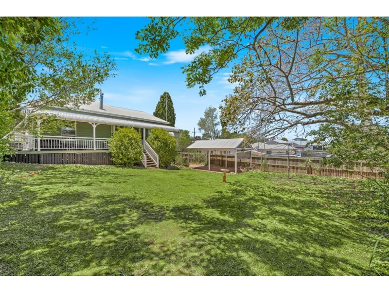 110 Jellicoe Street, North Toowoomba QLD 4350
