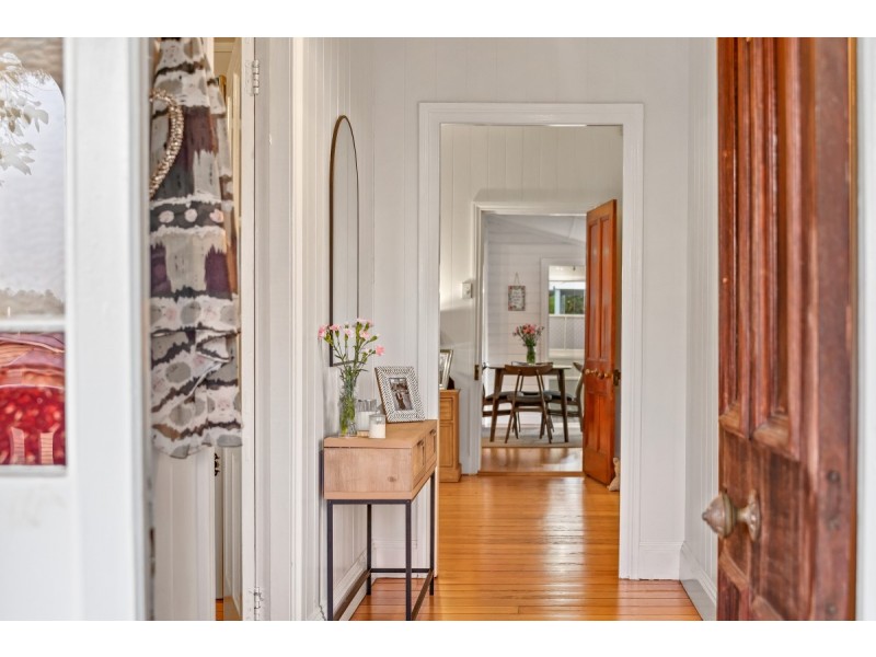 10 Roseberry Street, North Toowoomba QLD 4350