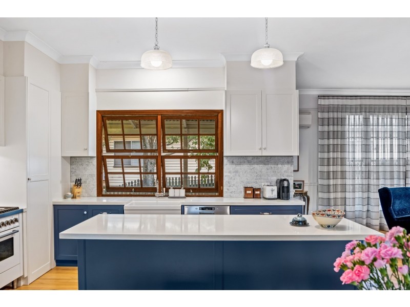 10 Roseberry Street, North Toowoomba QLD 4350