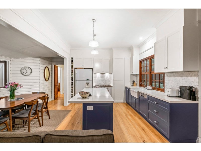 10 Roseberry Street, North Toowoomba QLD 4350