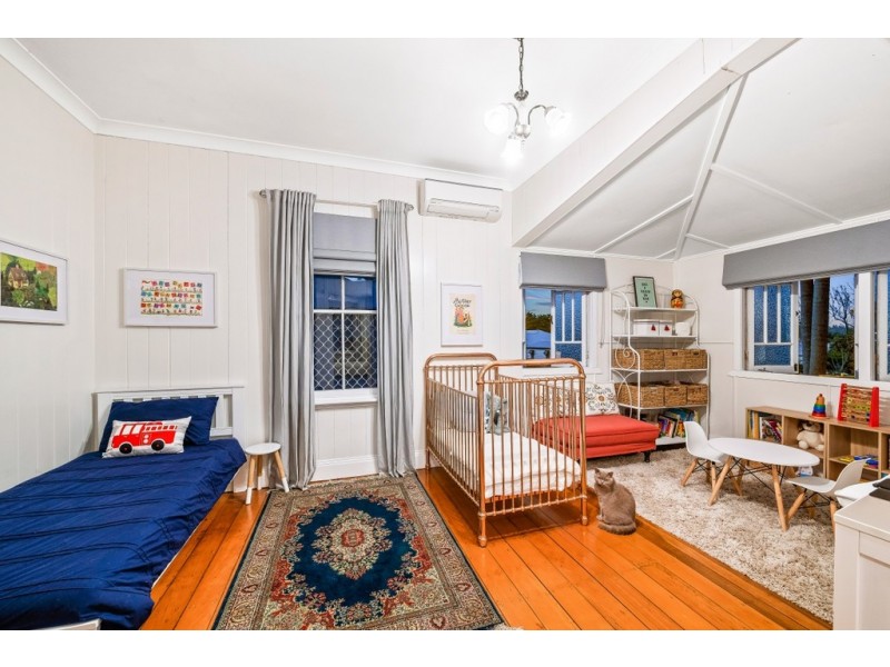 10 Roseberry Street, North Toowoomba QLD 4350