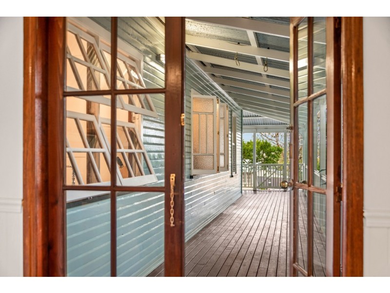 10 Roseberry Street, North Toowoomba QLD 4350