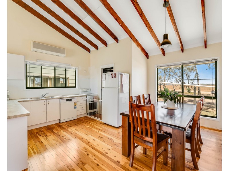 243 Bacons Road, Kelvinhaugh QLD 4401