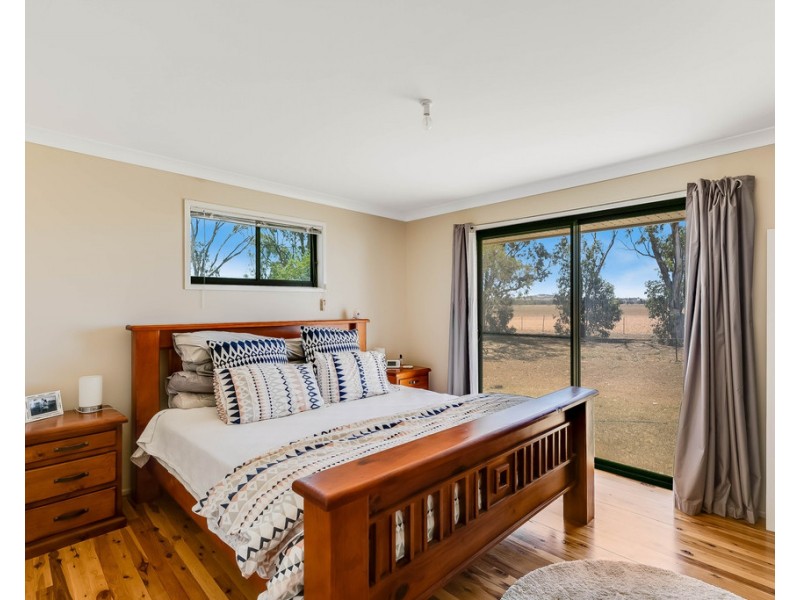 243 Bacons Road, Kelvinhaugh QLD 4401