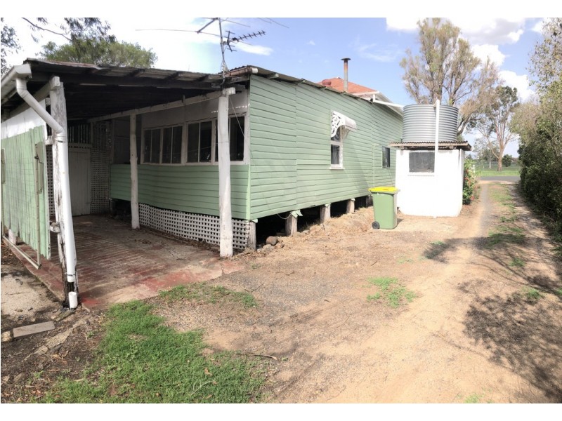 26 Tooth Street, Nobby QLD 4360