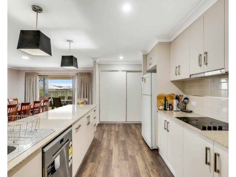 4 Macrossan Street, Cranley QLD 4350