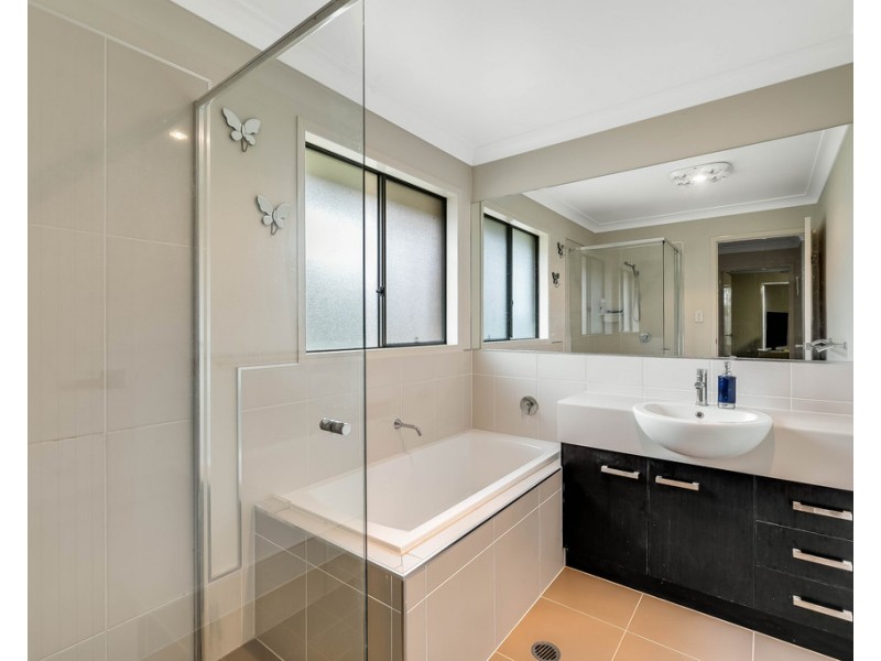 4 Macrossan Street, Cranley QLD 4350