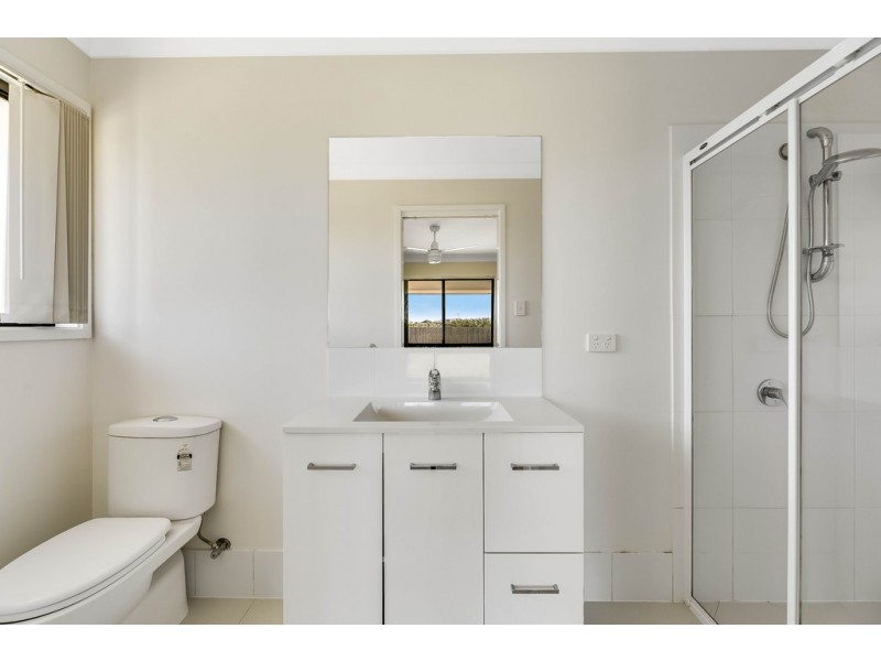 11 Tarcoola Street, Wyreema QLD 4352