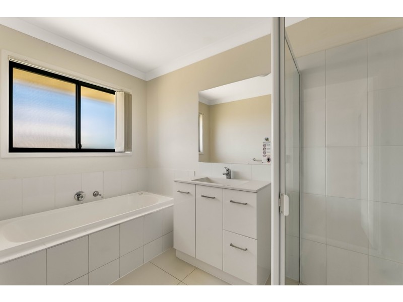 11 Tarcoola Street, Wyreema QLD 4352