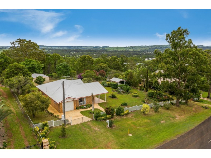 11 Tower Park Court, Crows Nest QLD 4355