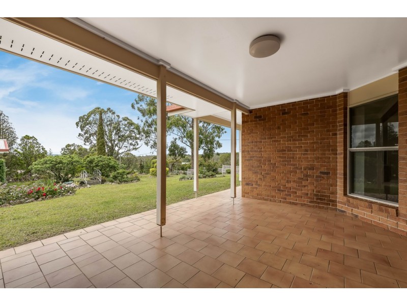 11 Tower Park Court, Crows Nest QLD 4355