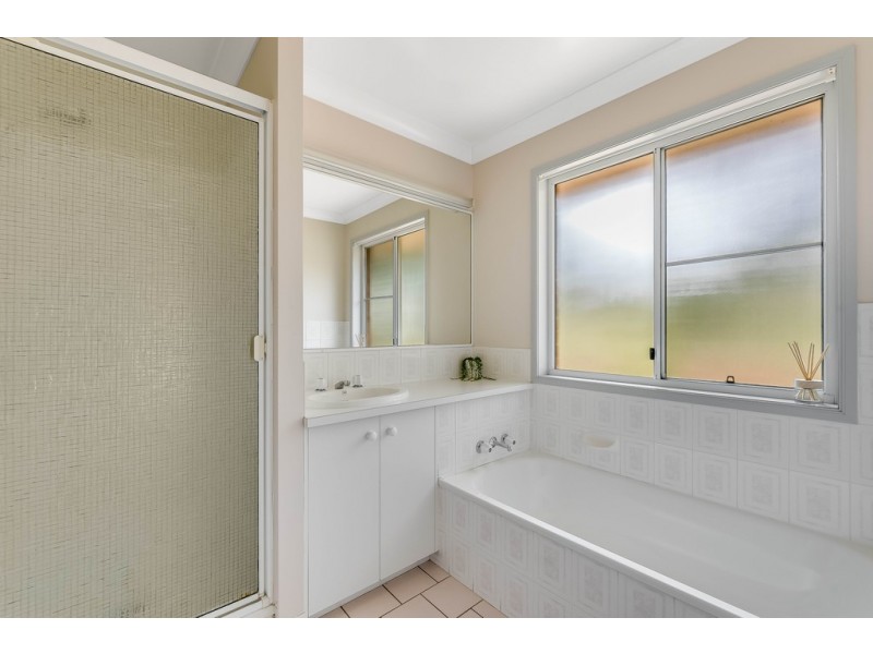 11 Tower Park Court, Crows Nest QLD 4355