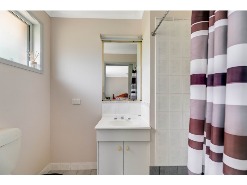 11 Tower Park Court, Crows Nest QLD 4355