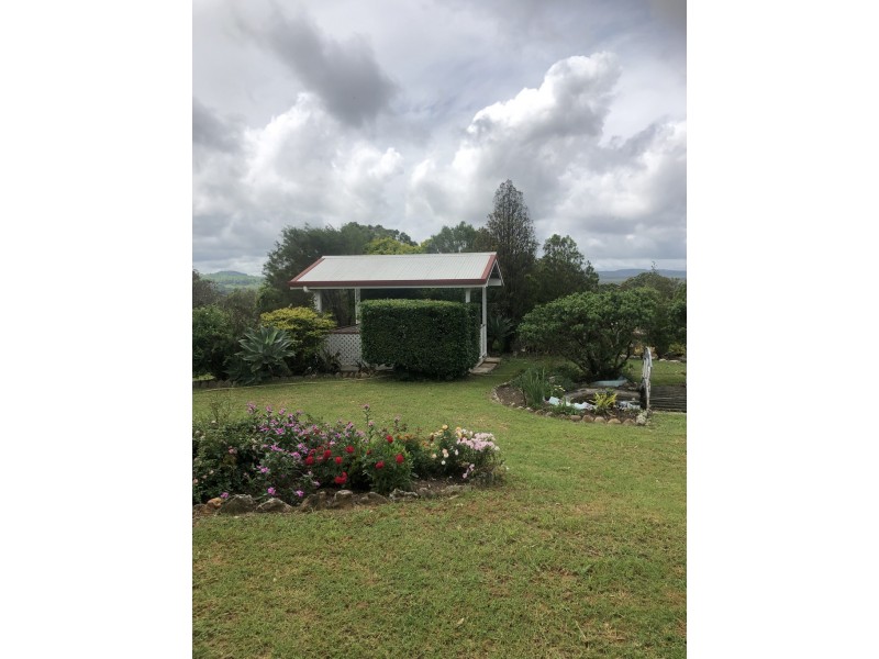 11 Tower Park Court, Crows Nest QLD 4355