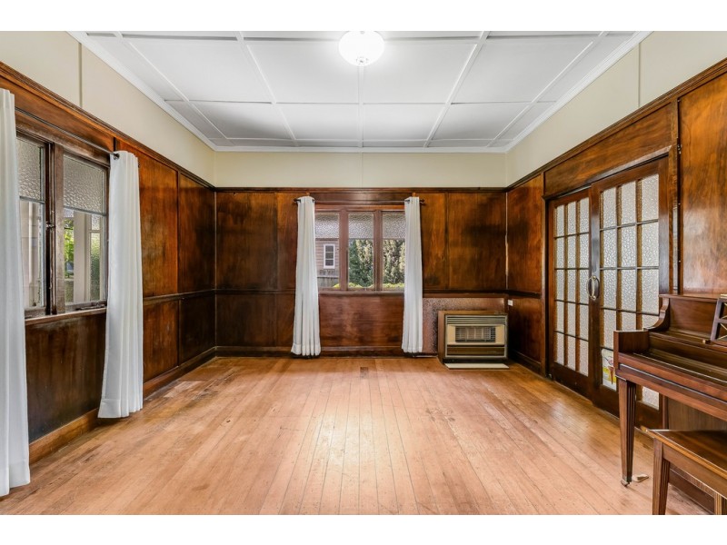 11 Haig Street, South Toowoomba QLD 4350